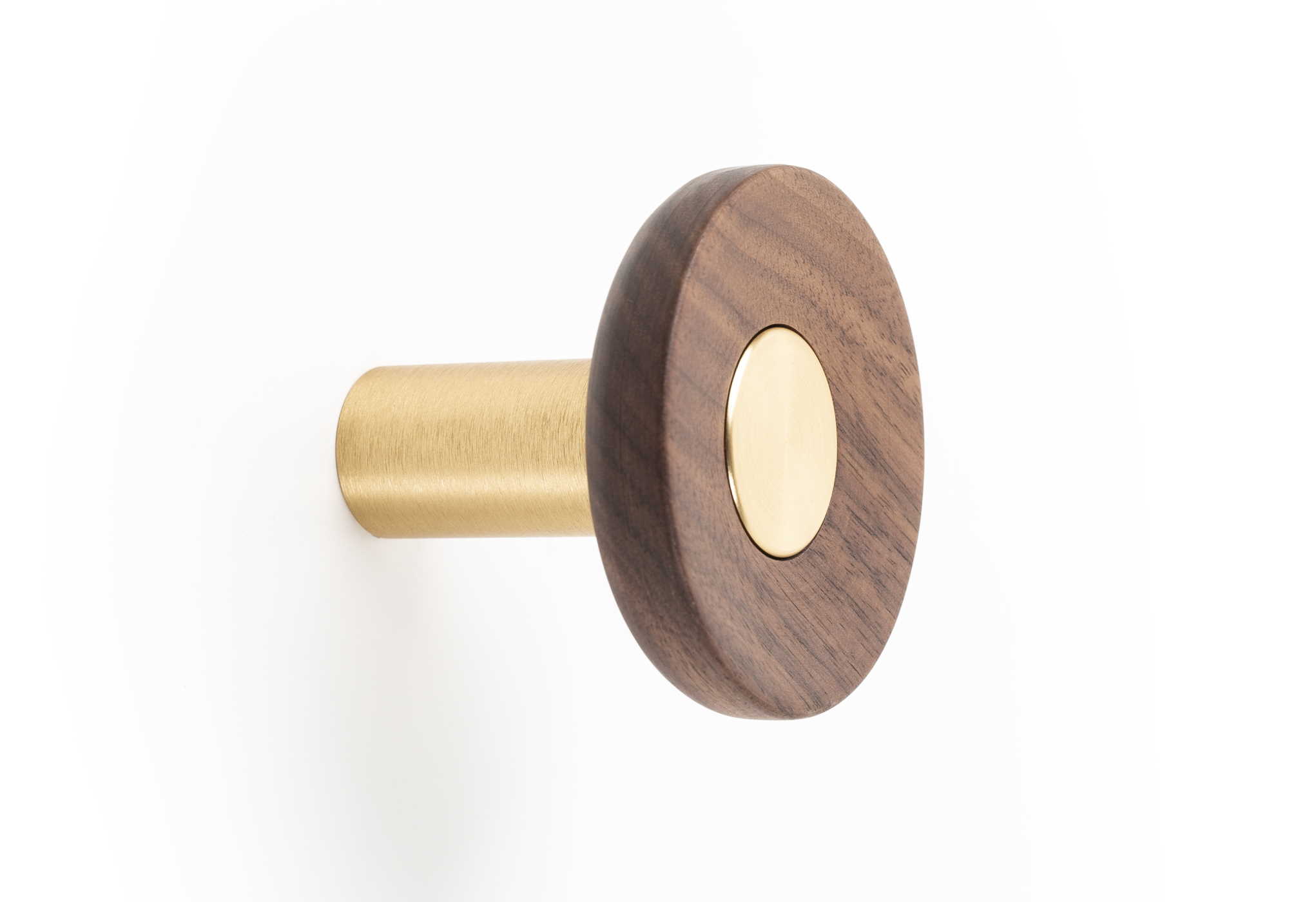 Hook ZOOT V7001 brushed brass/walnut 60 mm