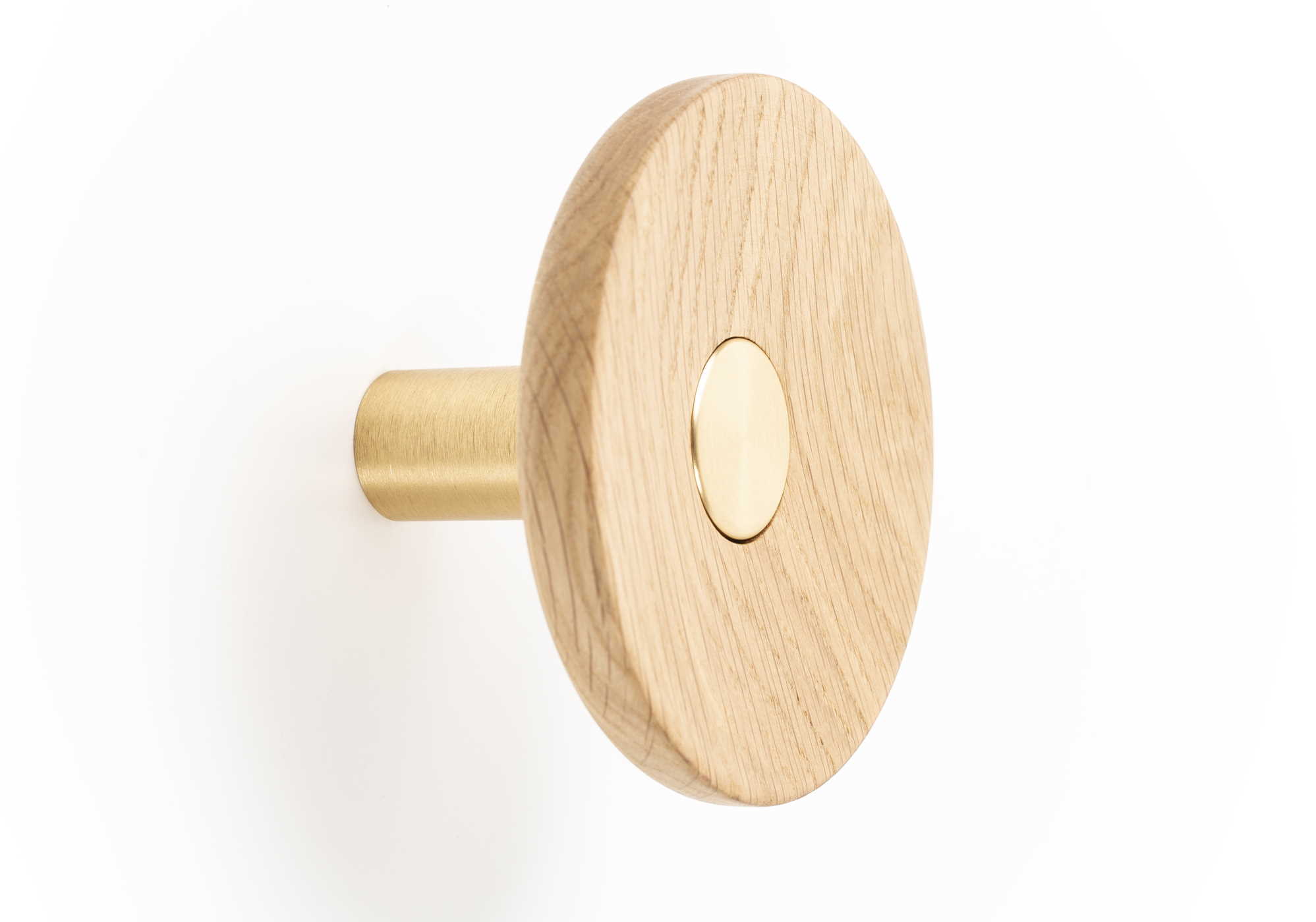 Hook ZOOT V7001 brushed brass/oak 90 mm